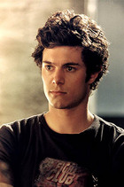 Adam Brody : smith3.jpg