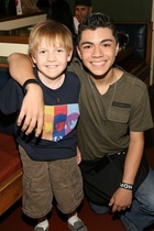 Adam Irigoyen : adam-irigoyen-1331085226.jpg