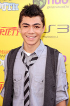 Adam Irigoyen : adam-irigoyen-1338920394.jpg