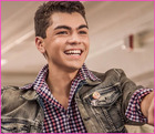 Adam Irigoyen : adam-irigoyen-1353177270.jpg