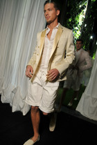 Adam Senn : adam-senn-1337630699.jpg