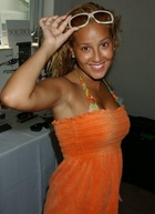 Adrienne Bailon : adrienne-bailon-1333058515.jpg