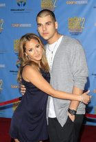 Adrienne Bailon : adrienne_bailon_1255203824.jpg