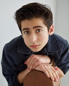 Aidan Gallagher : aidan-gallagher-1487104314.jpg