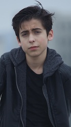 Aidan Gallagher : aidan-gallagher-1505949481.jpg