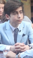 Aidan Gallagher : aidan-gallagher-1528233432.jpg