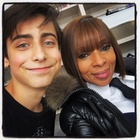 Aidan Gallagher : aidan-gallagher-1532794996.jpg