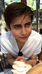 Aidan Gallagher : aidan-gallagher-1535219622.jpg