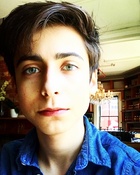 Aidan Gallagher : aidan-gallagher-1535929581.jpg