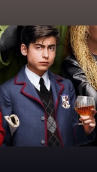 Aidan Gallagher : aidan-gallagher-1544824412.jpg