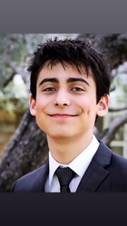 Aidan Gallagher : aidan-gallagher-1550514330.jpg