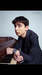 Aidan Gallagher : aidan-gallagher-1556927565.jpg