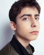 Aidan Gallagher : aidan-gallagher-1557246999.jpg