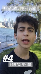 Aidan Gallagher : aidan-gallagher-1561237177.jpg