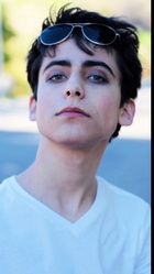 Aidan Gallagher : aidan-gallagher-1564867425.jpg