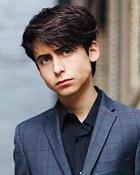 Aidan Gallagher : aidan-gallagher-1566250951.jpg