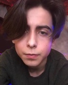 Aidan Gallagher : aidan-gallagher-1585527755.jpg