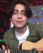 Aidan Gallagher : aidan-gallagher-1587354424.jpg