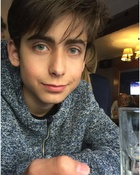 Aidan Gallagher : aidan-gallagher-1605822477.jpg