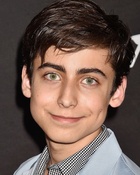 Aidan Gallagher : aidan-gallagher-1620942989.jpg