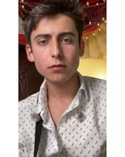 Aidan Gallagher : aidan-gallagher-1633885853.jpg