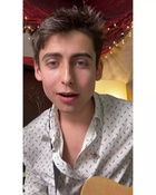 Aidan Gallagher : aidan-gallagher-1633885857.jpg