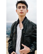 Aidan Gallagher : aidan-gallagher-1634581808.jpg