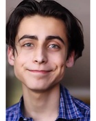 Aidan Gallagher : aidan-gallagher-1639934583.jpg