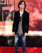 Aidan Gallagher : aidan-gallagher-1650731127.jpg