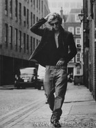 Alex Pettyfer : alex_pettyfer_1210095395.jpg