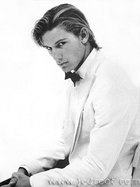 Alex Pettyfer : alex_pettyfer_1210288771.jpg