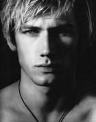 Alex Pettyfer : alex_pettyfer_1257926828.jpg