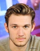 Alex Pettyfer : alex_pettyfer_1296392027.jpg