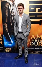 Alex Pettyfer : alex_pettyfer_1296520651.jpg