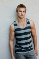 Alexander Ludwig : alexanderludwig_1297419449.jpg