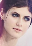 Alexandra Daddario : alexandra-daddario-1375035616.jpg