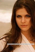 Alexandra Daddario : alexandra-daddario-1377714020.jpg