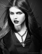 Alexandra Daddario : alexandra-daddario-1377886558.jpg