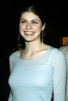 Alexandra Daddario : alexandra-daddario-1378311416.jpg