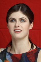 Alexandra Daddario : alexandra-daddario-1378752015.jpg