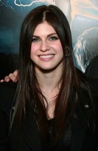 Alexandra Daddario : alexandra-daddario-1379110655.jpg