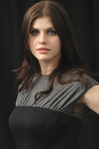 Alexandra Daddario : alexandra-daddario-1383692292.jpg