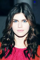 Alexandra Daddario : alexandra-daddario-1387670330.jpg