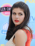 Alexandra Daddario : alexandra-daddario-1392839115.jpg