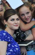 Alexandra Daddario : alexandra-daddario-1394128451.jpg