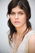 Alexandra Daddario : alexandra-daddario-1407165447.jpg