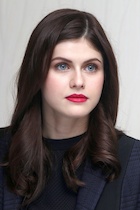 Alexandra Daddario : alexandra-daddario-1444052584.jpg