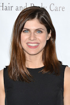 Alexandra Daddario : alexandra-daddario-1448445768.jpg