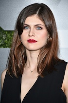 Alexandra Daddario : alexandra-daddario-1449312628.jpg