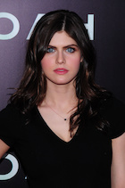 Alexandra Daddario : alexandra-daddario-1452290881.jpg